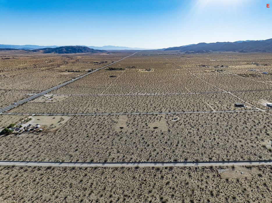 2.31 Acres Joshua Tree, San Bernardino County, CA (Power)
