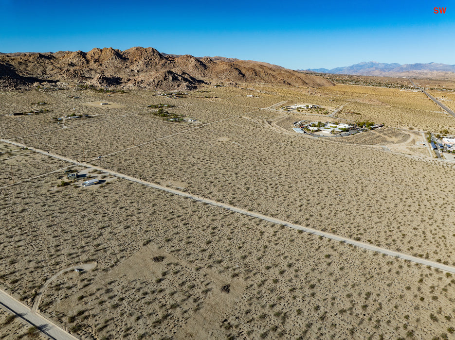 2.31 Acres Joshua Tree, San Bernardino County, CA (Power)