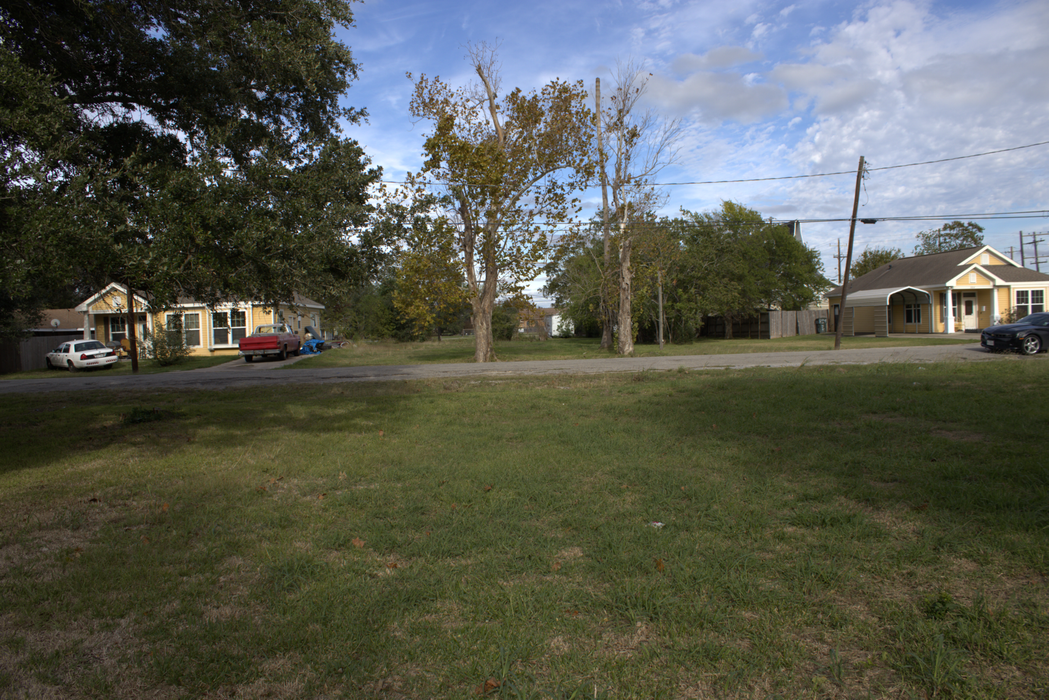 0.16 Acre Port Arthur, Jefferson County, TX (Power, Water, & Paved Road)