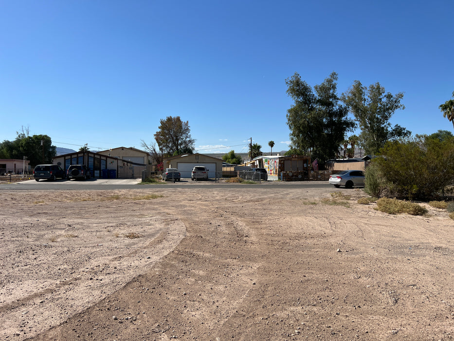 0.13 Acre Bullhead City, Mohave County, AZ (Power, Water, & Paved Road)