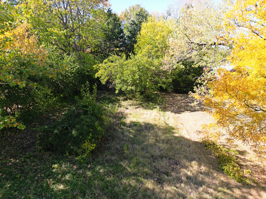 0.17 Acre Topeka, Shawnee County, KS (Power, Water, & Paved Road)