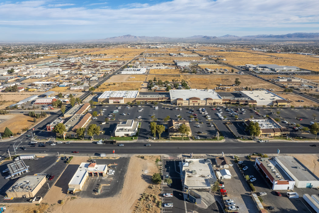 0.52 Acre  Hesperia, San Bernardino County, CA (Commercial Lot, Power, Water, & Paved Road)