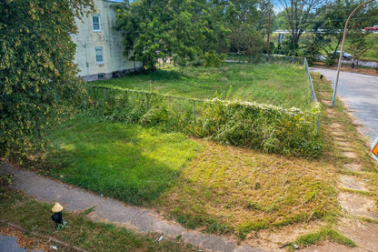 0.23 Acre Saint Louis, Saint Louis City County, MO (Power, Water, & Paved Road)