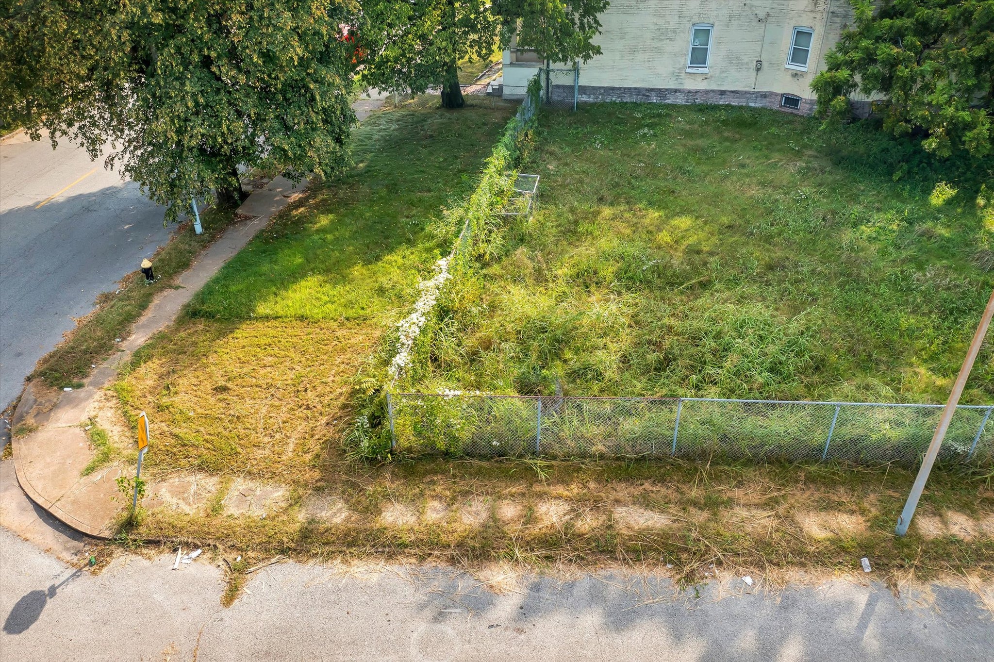 0.23 Acre Saint Louis, Saint Louis City County, MO (Power, Water, & Paved Road)