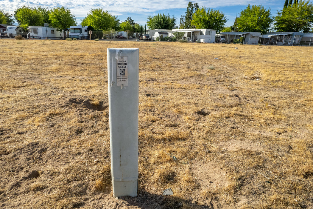 0.52 Acre  Hesperia, San Bernardino County, CA (Commercial Lot, Power, Water, & Paved Road)