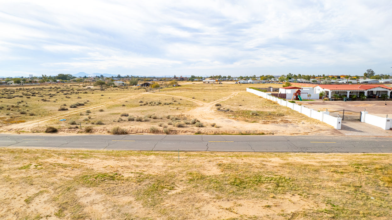 1.15 Acres Casa Grande, Pinal County, AZ (Power, Water, & Paved Road)