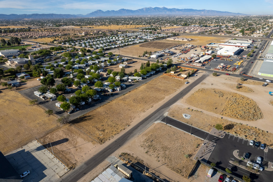 0.52 Acre  Hesperia, San Bernardino County, CA (Commercial Lot, Power, Water, & Paved Road)