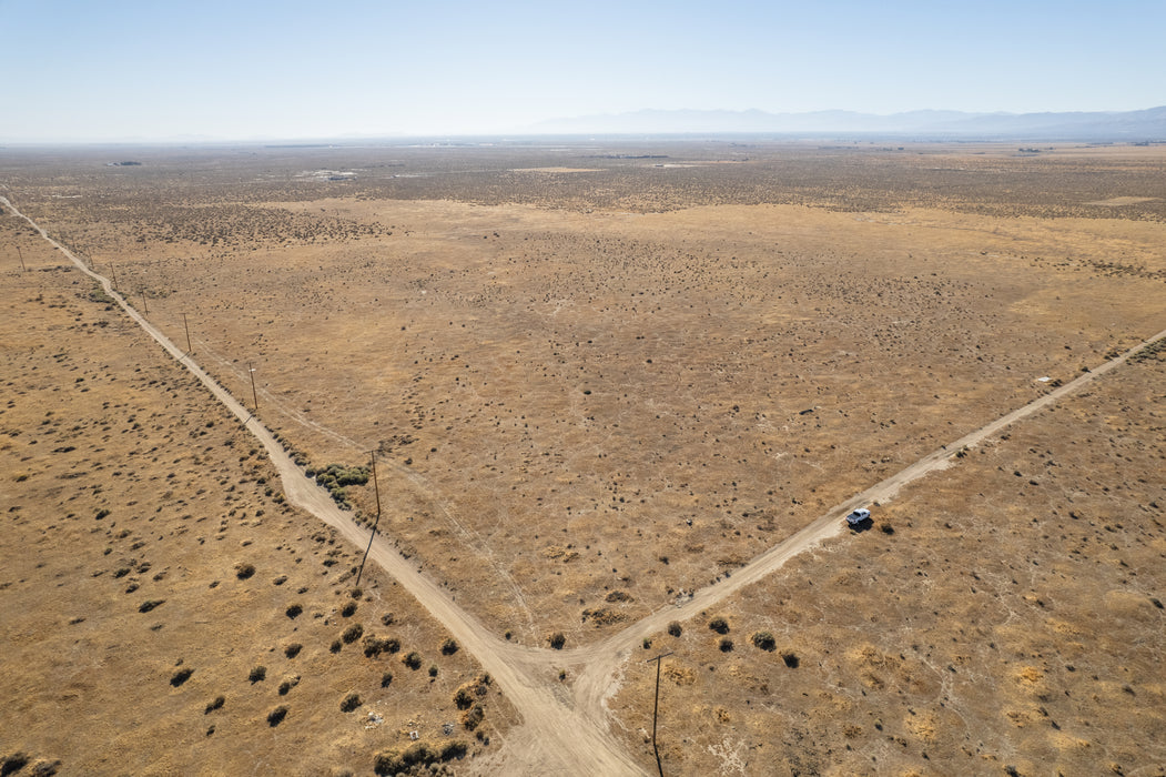 4.62 Acres Lancaster, Los Angeles County, CA (Power)