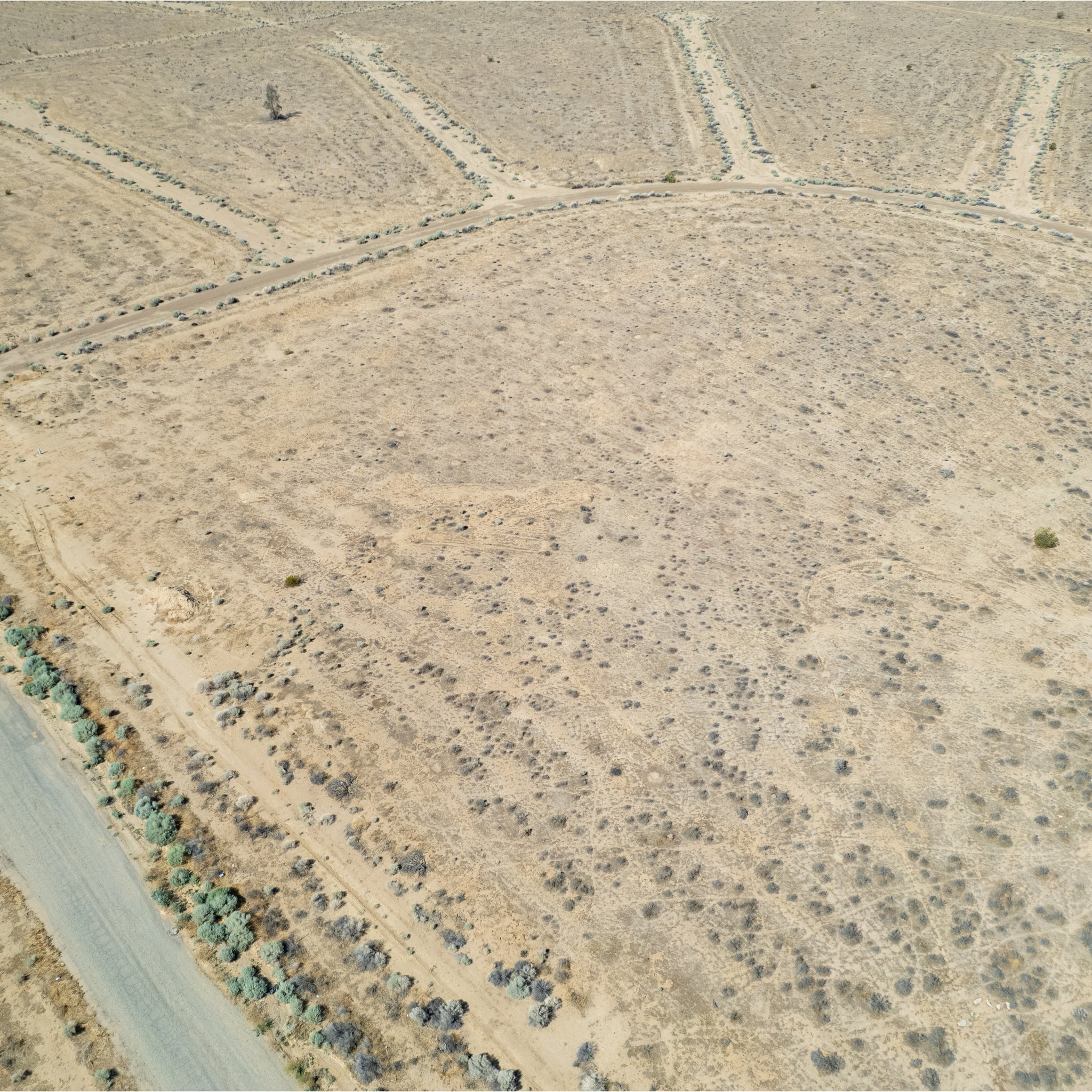 0.66 Acre California City, Kern County, CA (Water & Paved Road)