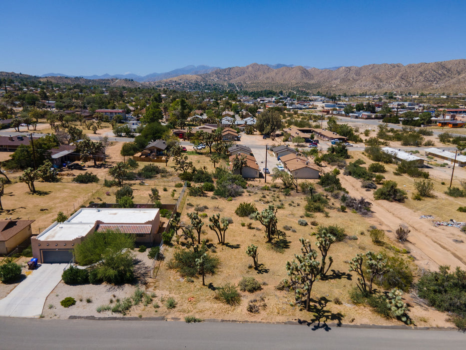 0.33 Acre Yucca Valley, San Bernardino County, CA (Power, Water, & Paved Road)