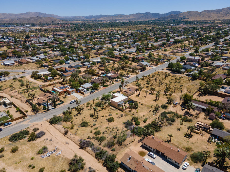 0.33 Acre Yucca Valley, San Bernardino County, CA (Power, Water, & Paved Road)