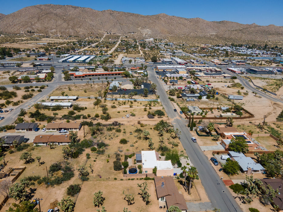 0.33 Acre Yucca Valley, San Bernardino County, CA (Power, Water, & Paved Road)