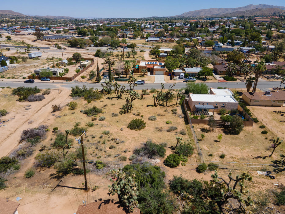 0.33 Acre Yucca Valley, San Bernardino County, CA (Power, Water, & Paved Road)