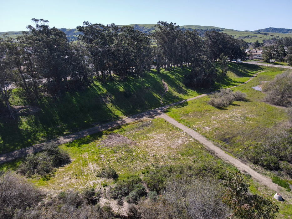 1.57 Acre Orcutt, Santa Barbara County, CA (Power, Water, & Paved Road)