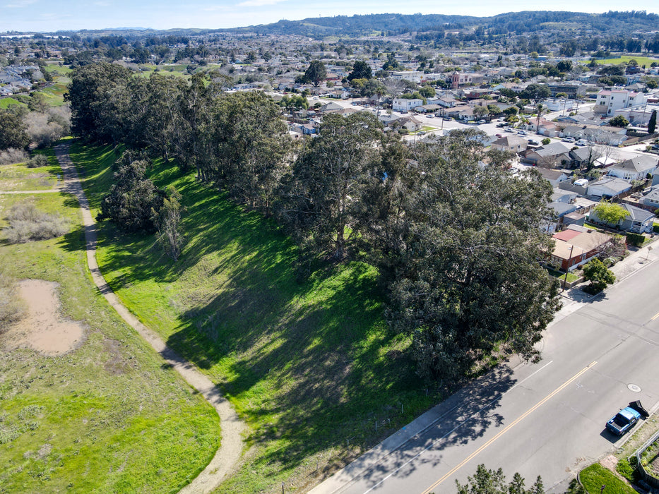 1.57 Acre Orcutt, Santa Barbara County, CA (Power, Water, & Paved Road)