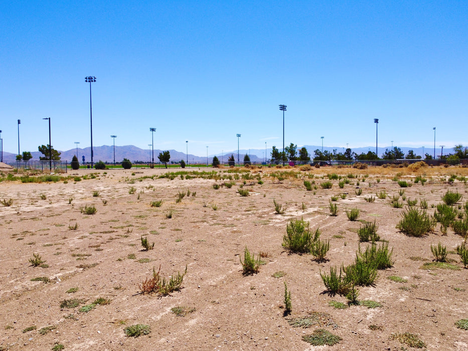 0.76 Acre Apple Valley, San Bernardino County, CA (Power & Water)