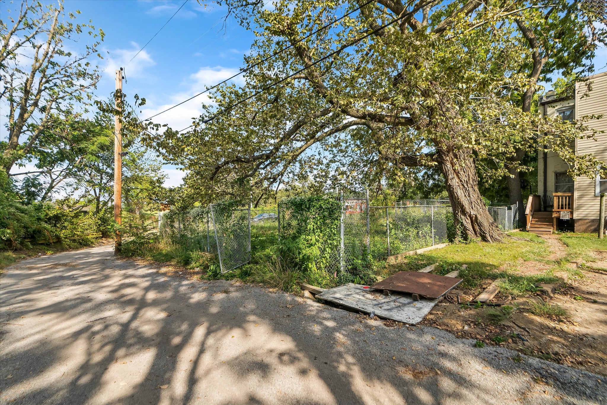 0.23 Acre Saint Louis, Saint Louis City County, MO (Power, Water, & Paved Road)