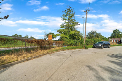 0.23 Acre Saint Louis, Saint Louis City County, MO (Power, Water, & Paved Road)