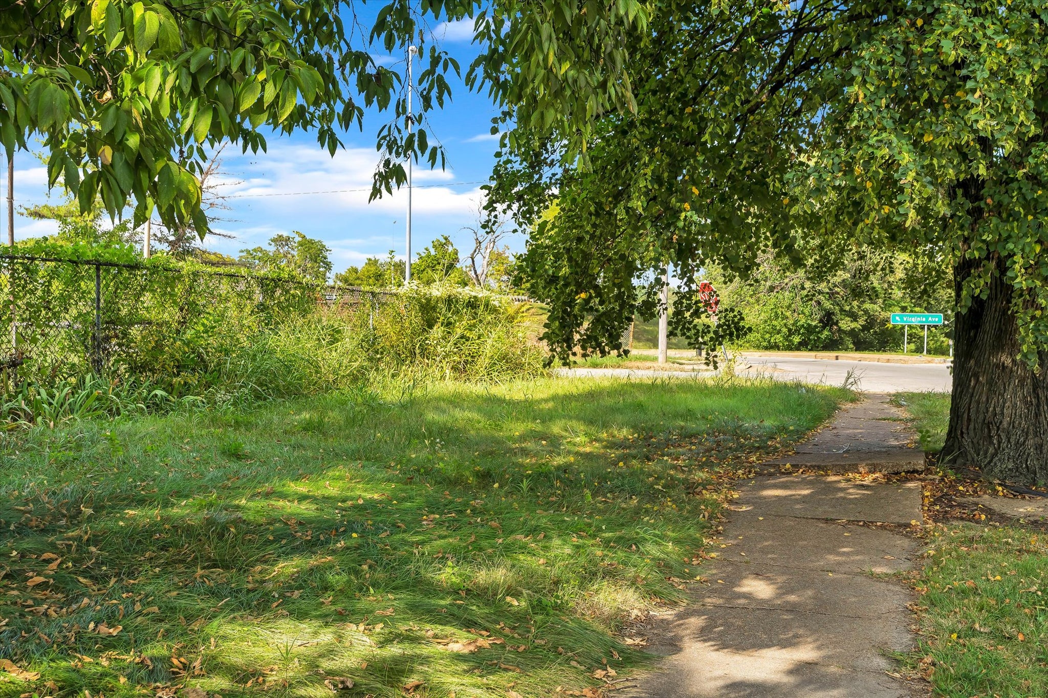 0.23 Acre Saint Louis, Saint Louis City County, MO (Power, Water, & Paved Road)