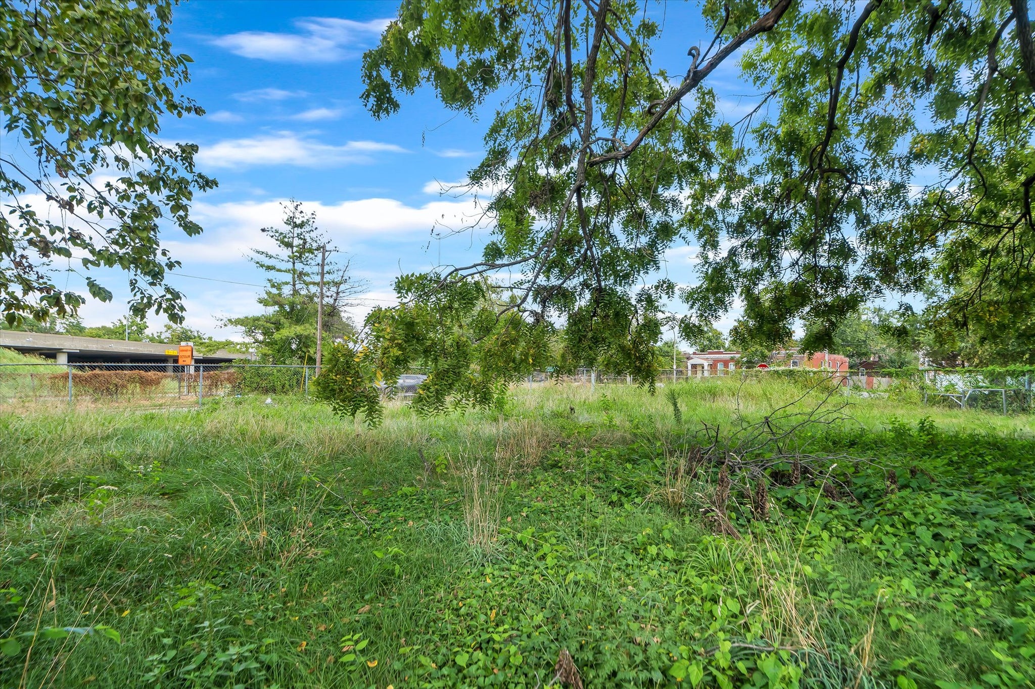 0.23 Acre Saint Louis, Saint Louis City County, MO (Power, Water, & Paved Road)