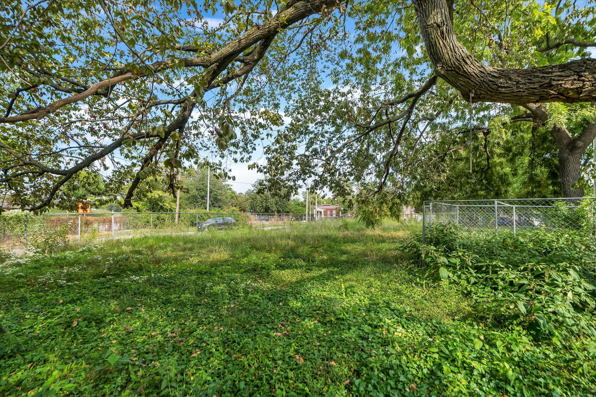 0.23 Acre Saint Louis, Saint Louis City County, MO (Power, Water, & Paved Road)