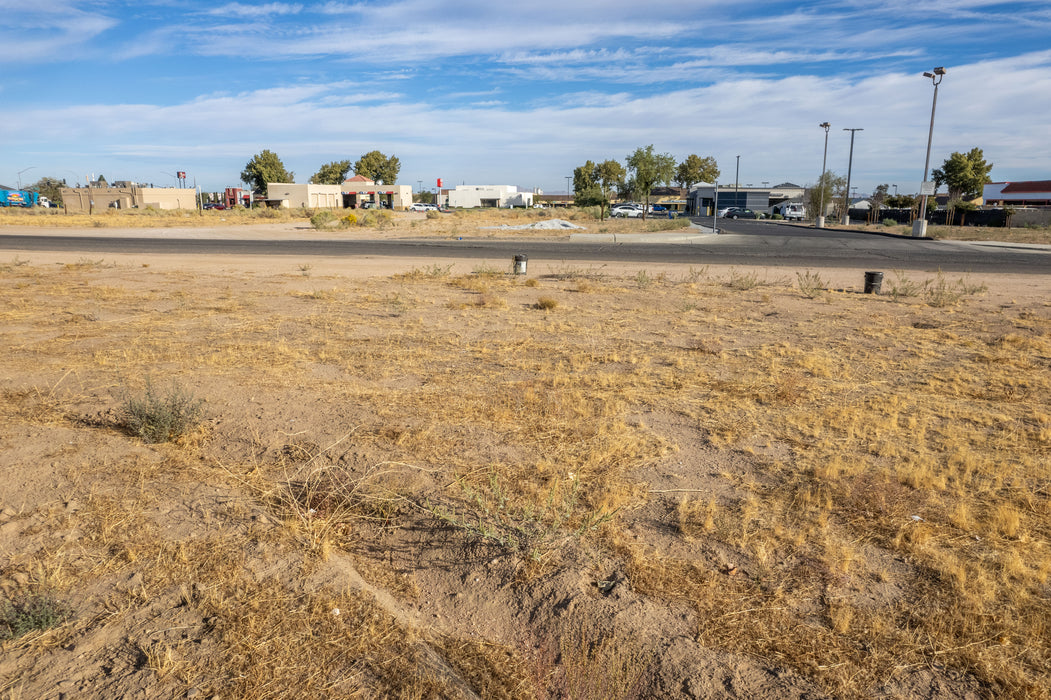 0.52 Acre  Hesperia, San Bernardino County, CA (Commercial Lot, Power, Water, & Paved Road)