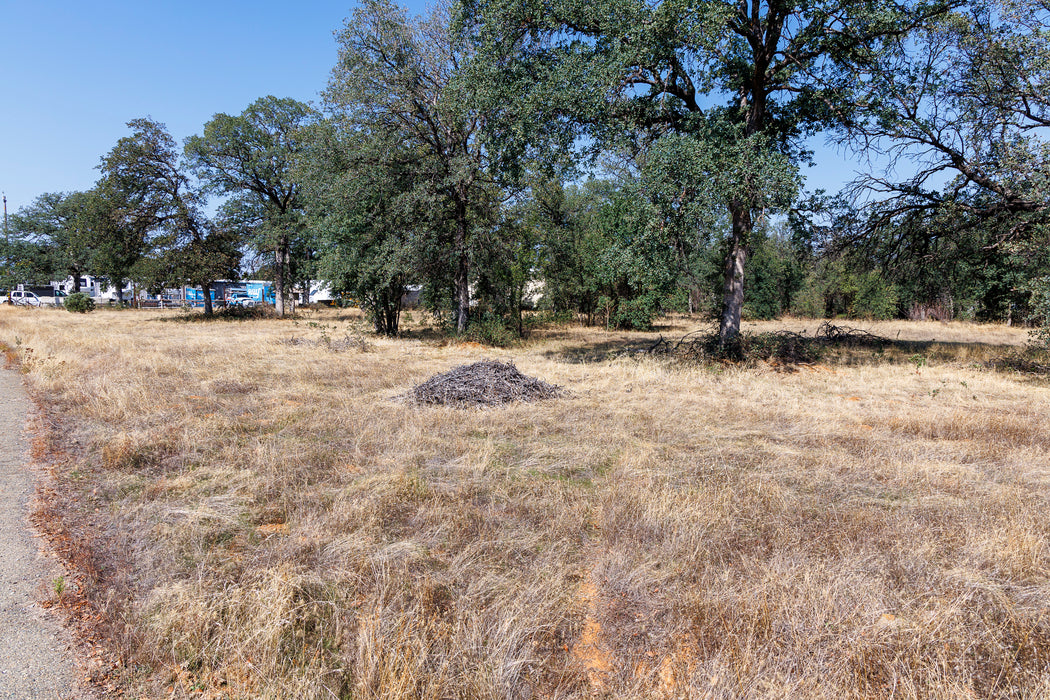 1.96 Acres Redding, Shasta County, CA (Commercial Lot, Power, Water & Paved Road)