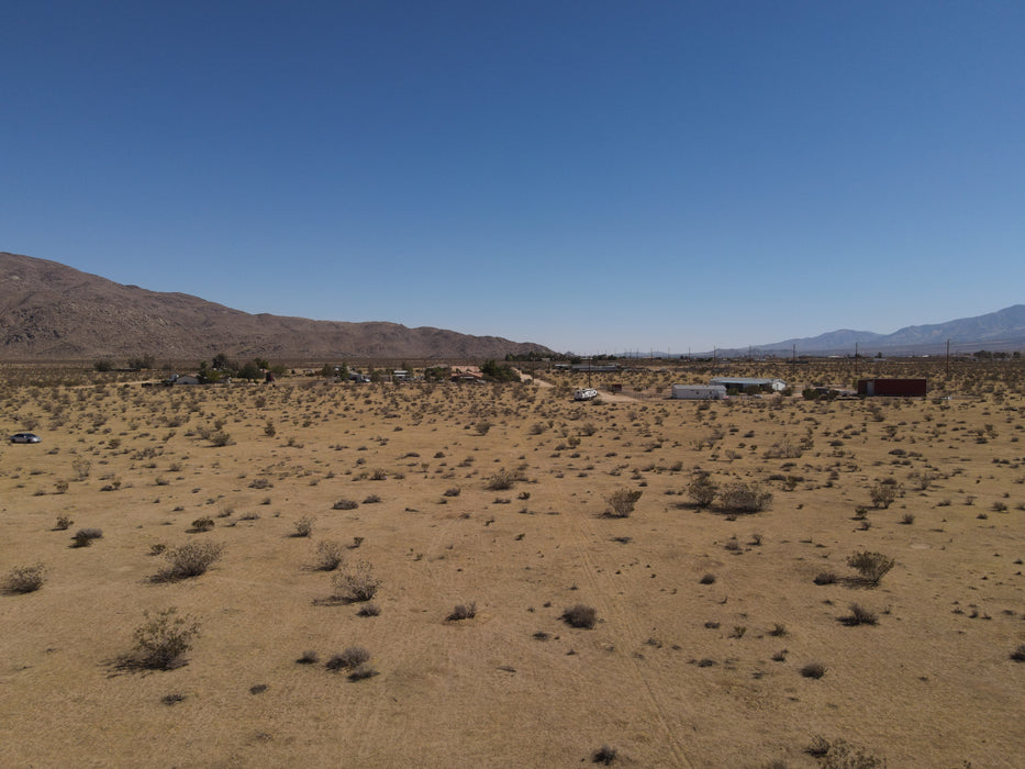 2.50 Acres Apple Valley, San Bernardino County, CA