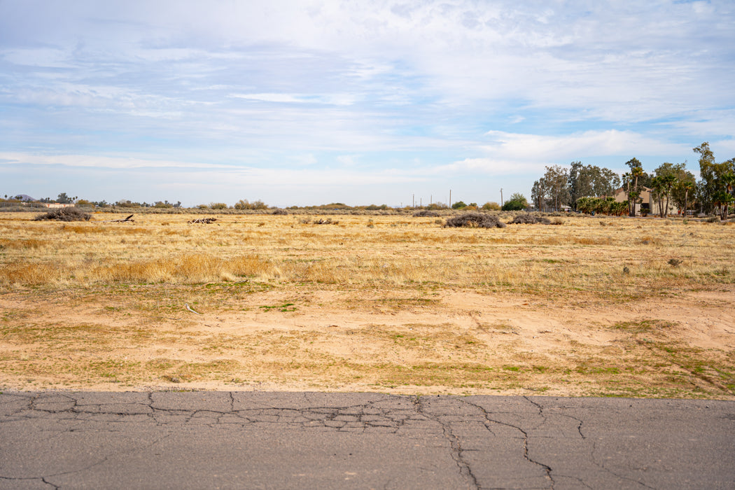 1.15 Acres Casa Grande, Pinal County, AZ (Power, Water, & Paved Road)