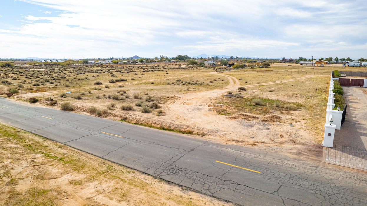 1.15 Acres Casa Grande, Pinal County, AZ (Power, Water, & Paved Road)