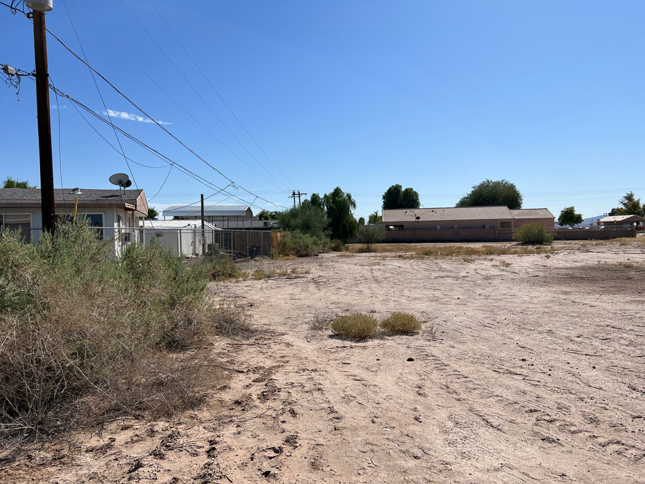 0.13 Acre Bullhead City, Mohave County, AZ (Power, Water, & Paved Road)