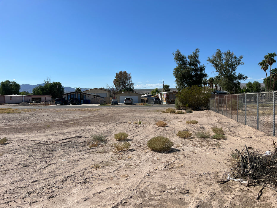 0.13 Acre Bullhead City, Mohave County, AZ (Power, Water, & Paved Road)