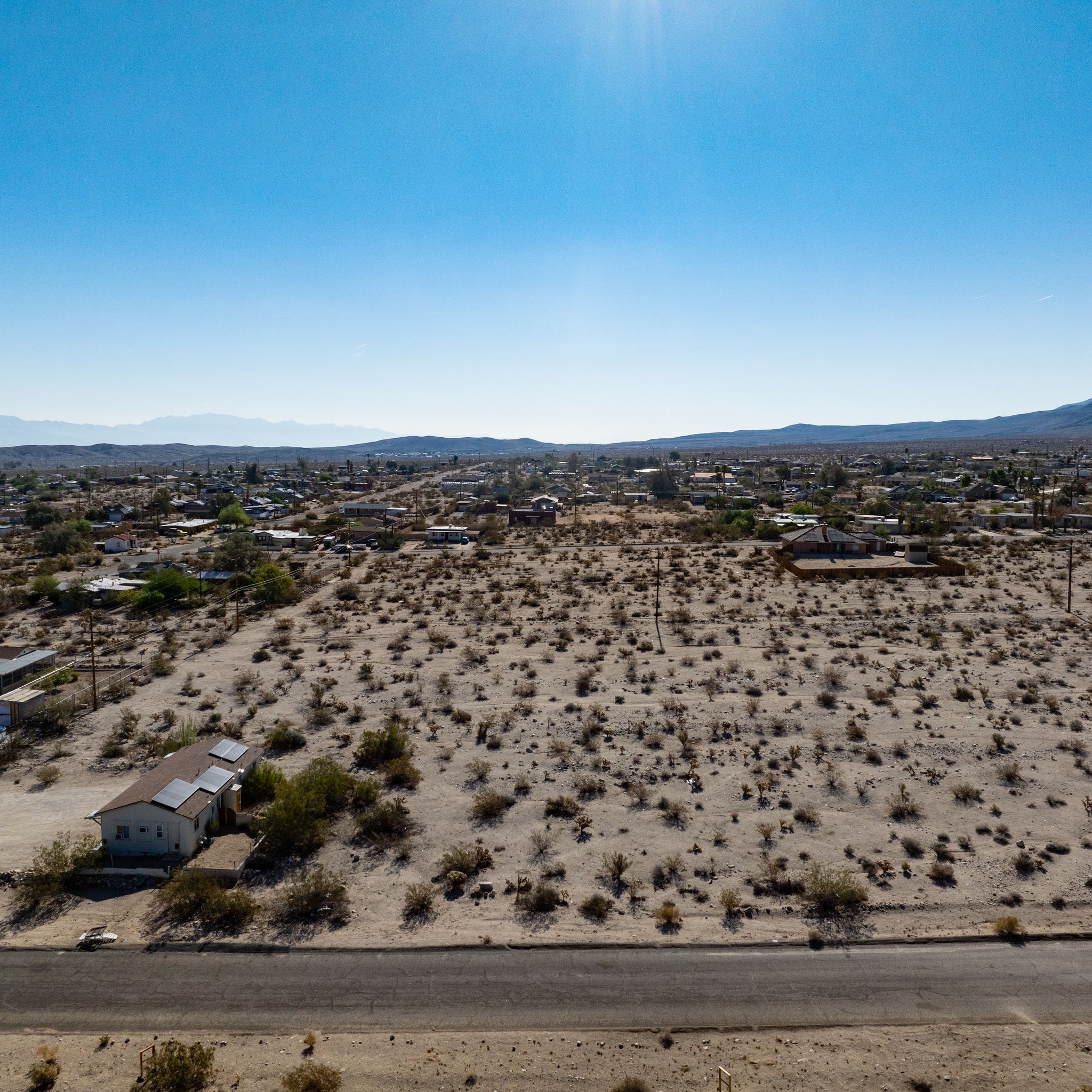 0.69 Acre Twentynine Palms, San Bernardino County, CA (Power, Water, & Paved Road)