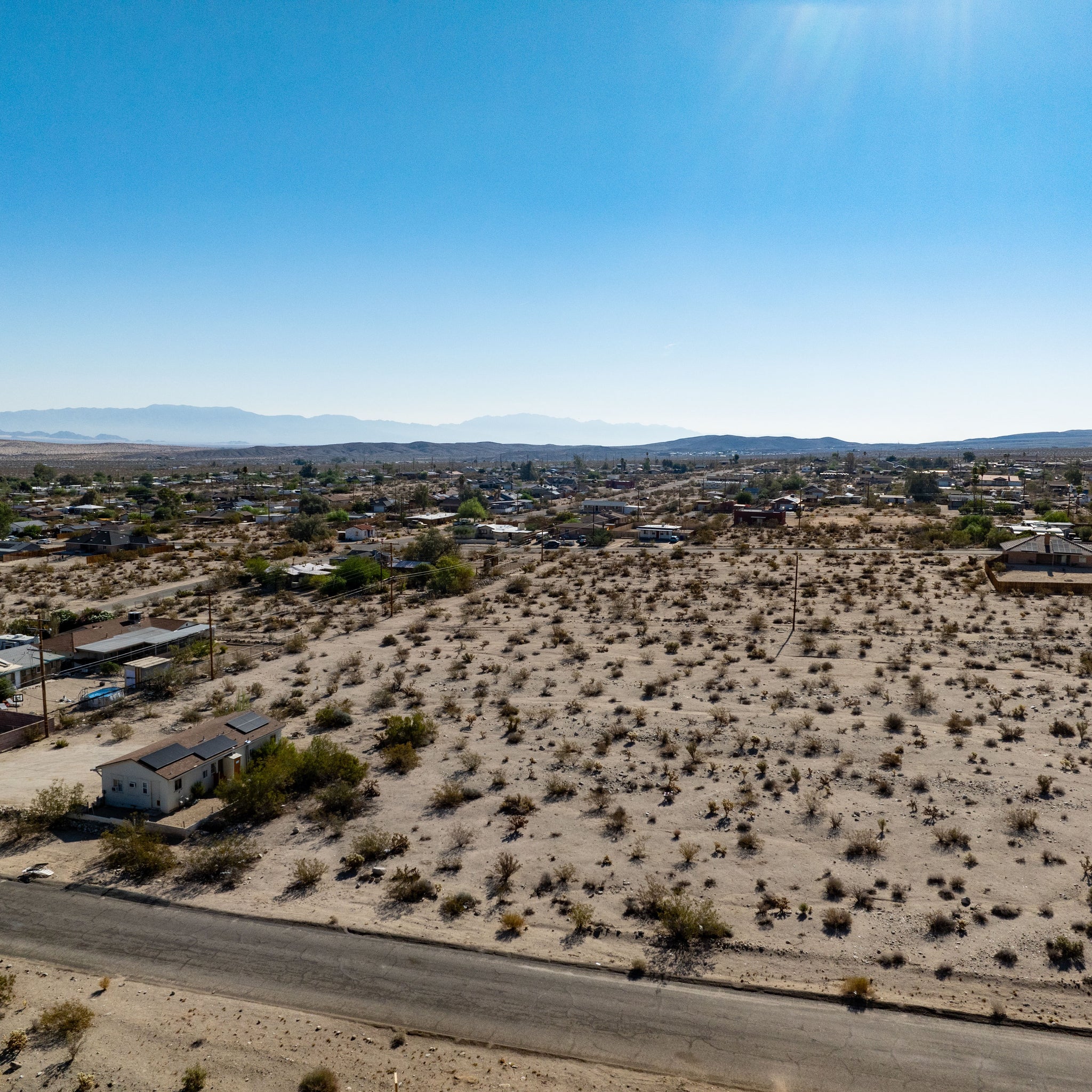 0.69 Acre Twentynine Palms, San Bernardino County, CA (Power, Water, & Paved Road)