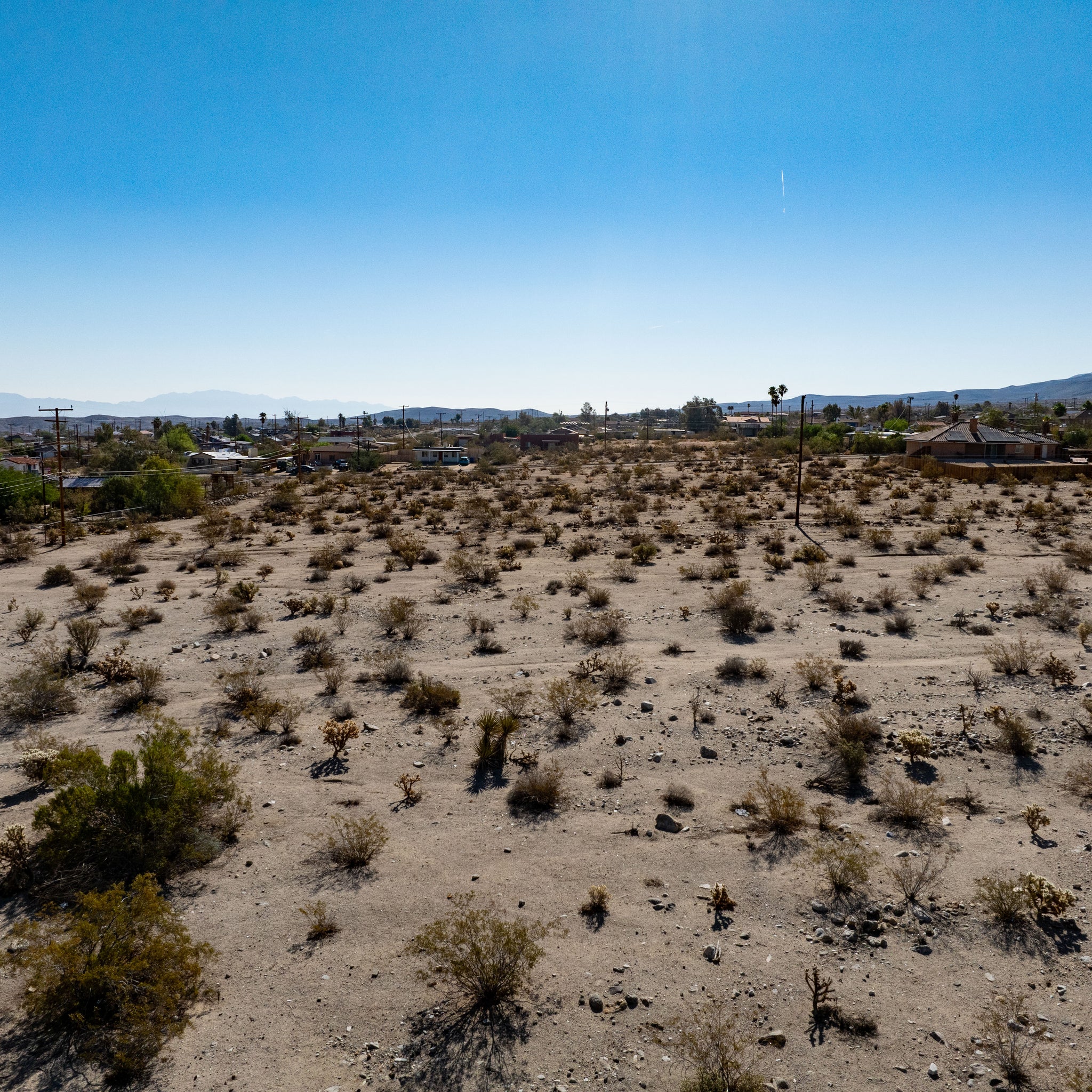 0.69 Acre Twentynine Palms, San Bernardino County, CA (Power, Water, & Paved Road)