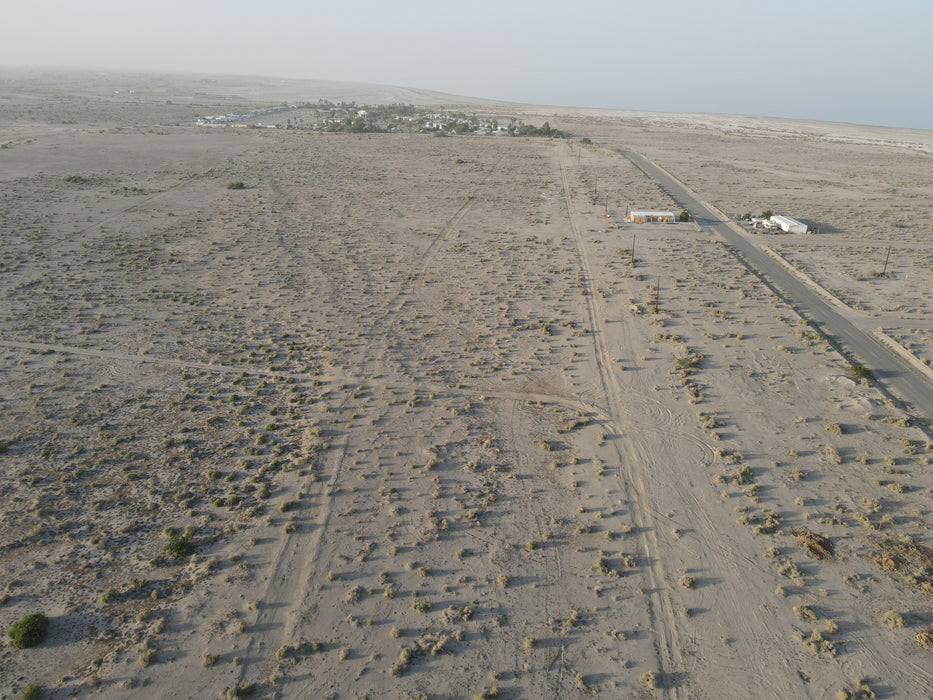 0.23 Acre Salton City, Imperial County, CA (Water & Paved Road)