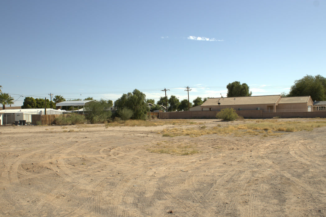 0.13 Acre Bullhead City, Mohave County, AZ (Power, Water, & Paved Road)