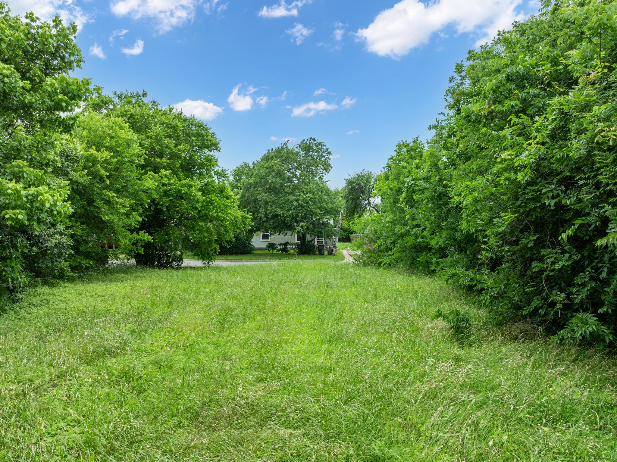 0.14 Acre Waco, McLennan County, TX (Power, Water, & Paved Road)