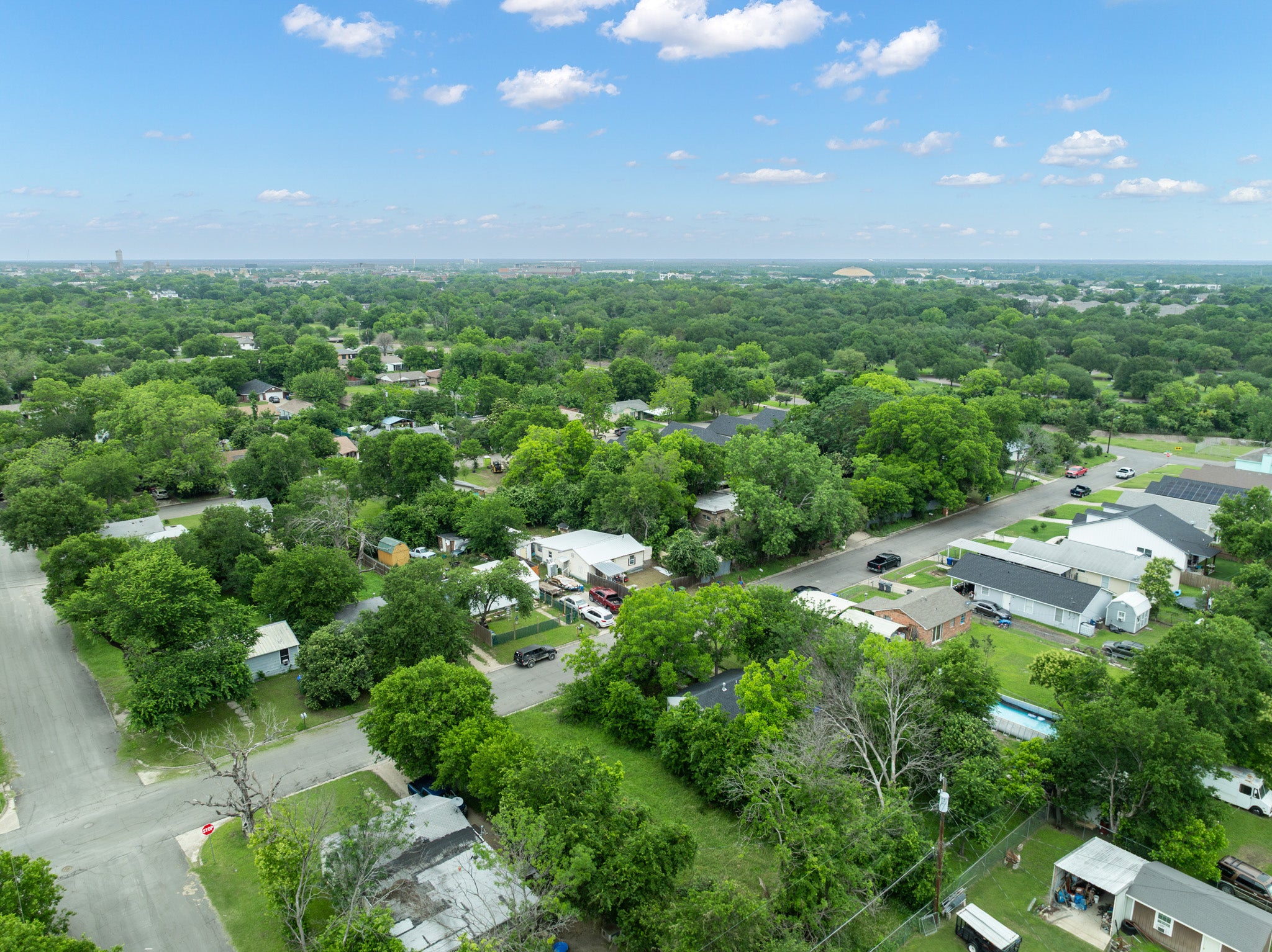 0.14 Acre Waco, McLennan County, TX (Power, Water, & Paved Road)