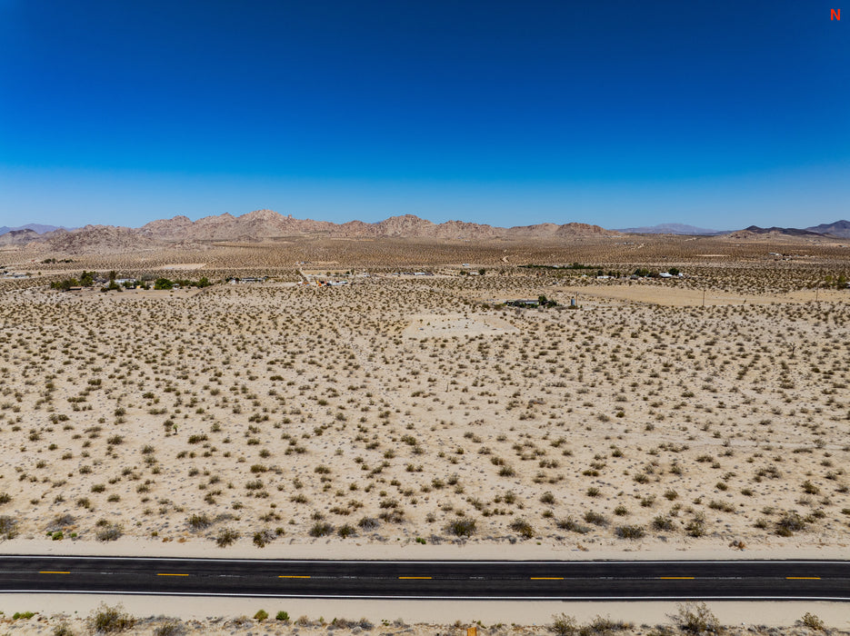 12.56 Acres Lucerne Valley, San Bernardino County, CA (Power & Paved Road)
