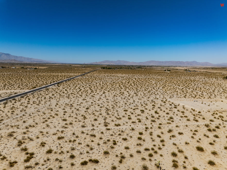 12.56 Acres Lucerne Valley, San Bernardino County, CA (Power & Paved Road)