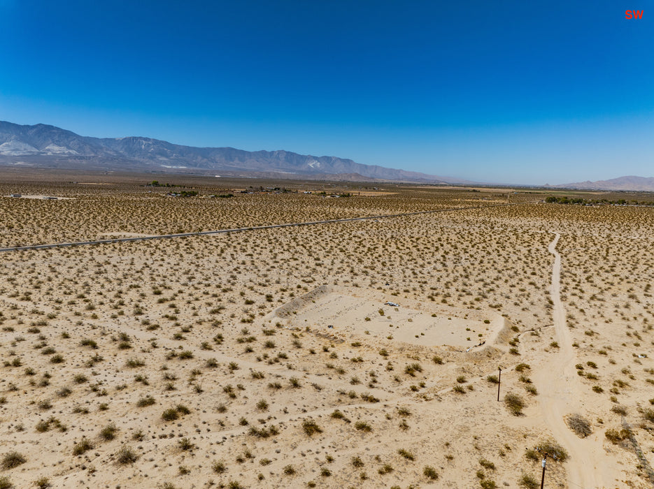 12.56 Acres Lucerne Valley, San Bernardino County, CA (Power & Paved Road)
