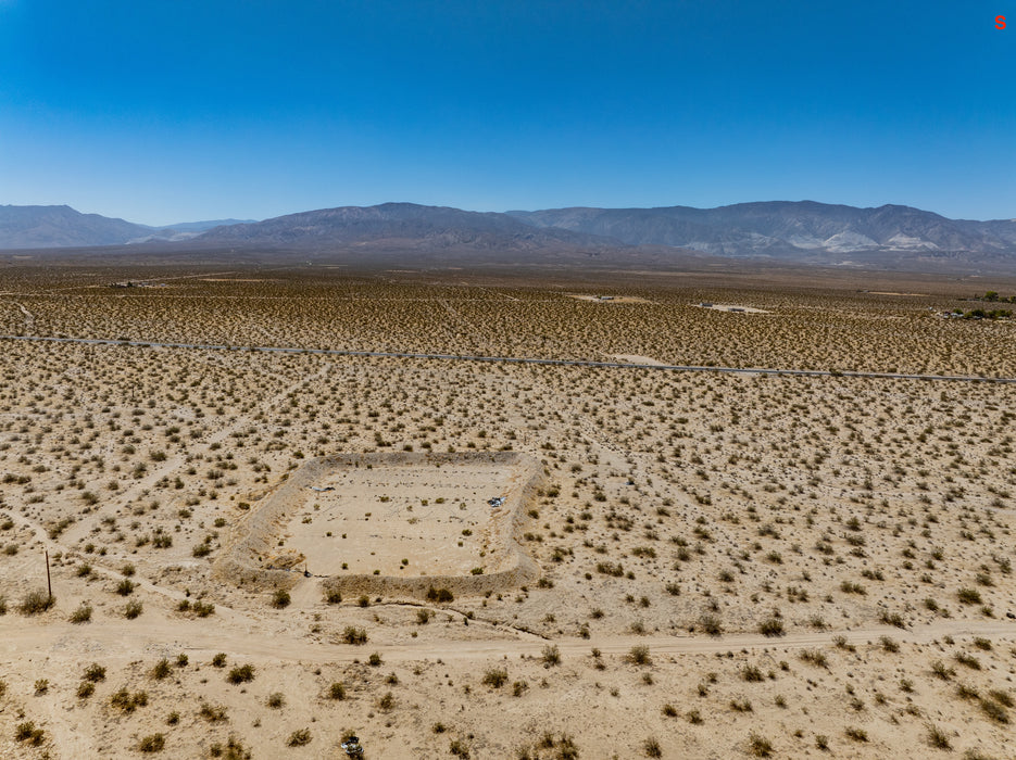 12.56 Acres Lucerne Valley, San Bernardino County, CA (Power & Paved Road)