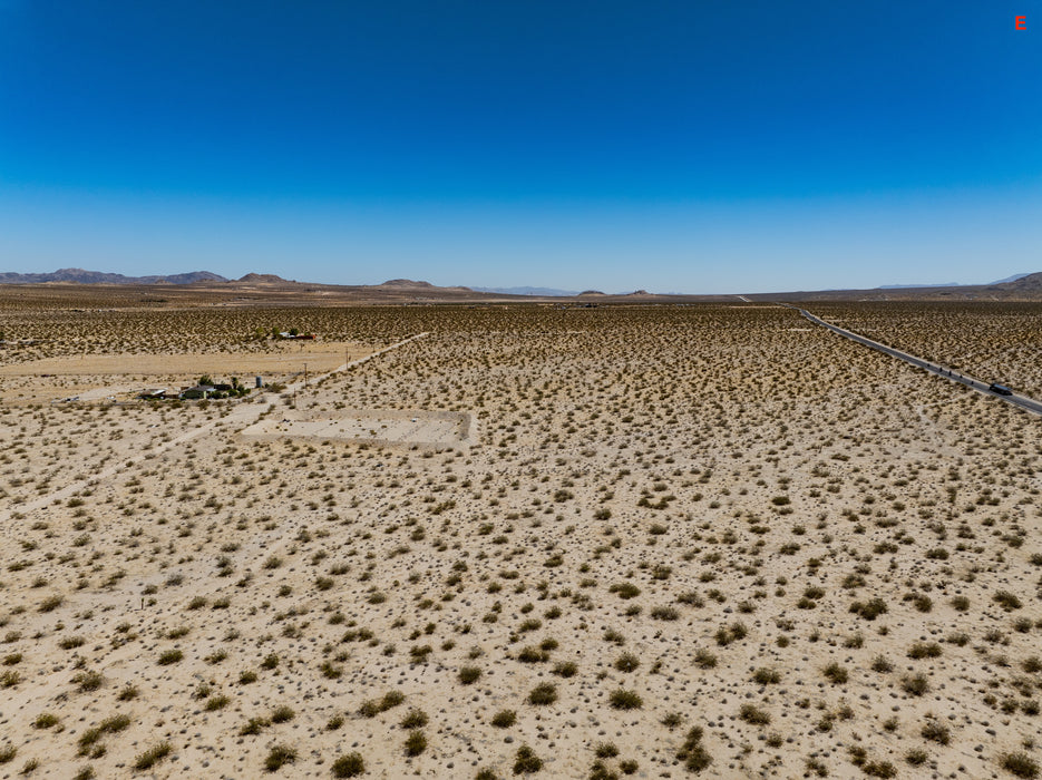 12.56 Acres Lucerne Valley, San Bernardino County, CA (Power & Paved Road)