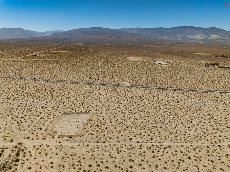 12.56 Acres Lucerne Valley, San Bernardino County, CA (Power & Paved Road)