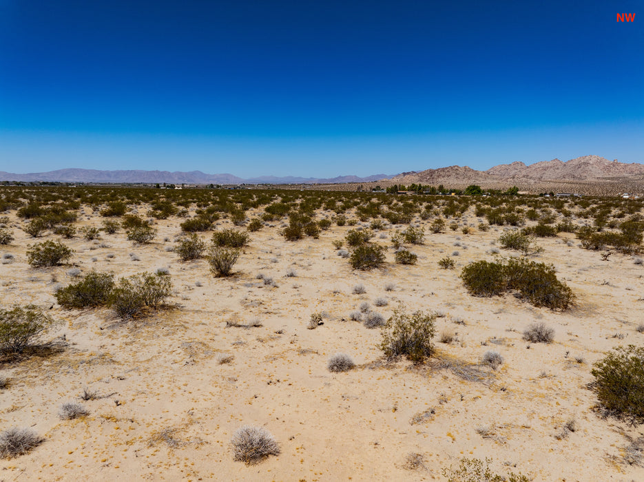 12.56 Acres Lucerne Valley, San Bernardino County, CA (Power & Paved Road)