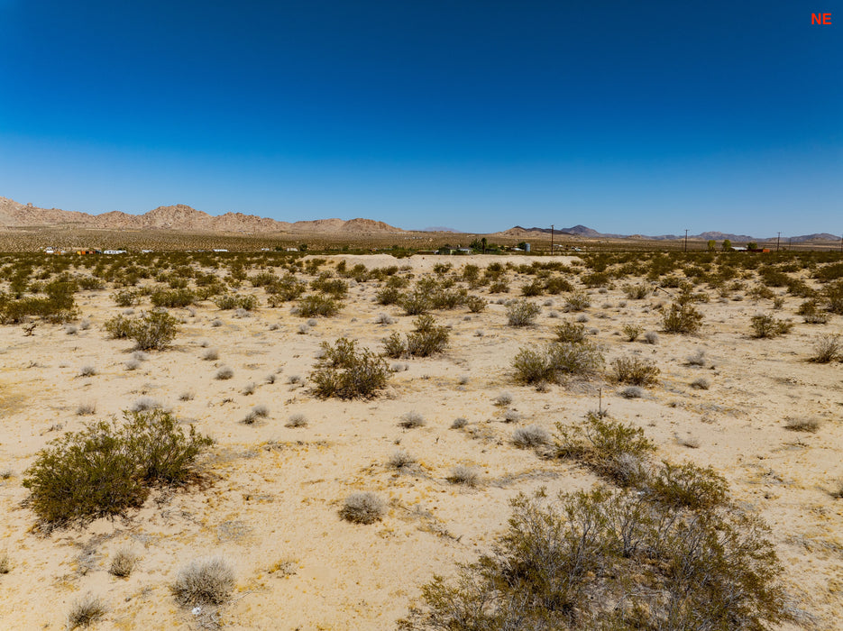 12.56 Acres Lucerne Valley, San Bernardino County, CA (Power & Paved Road)