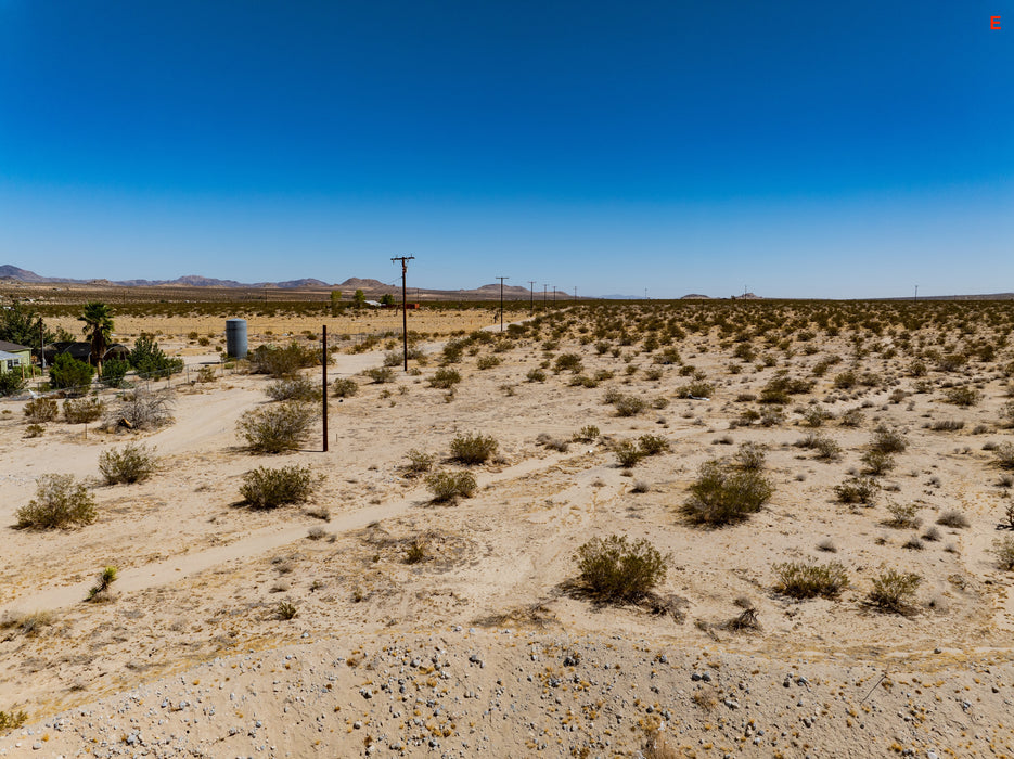 12.56 Acres Lucerne Valley, San Bernardino County, CA (Power & Paved Road)