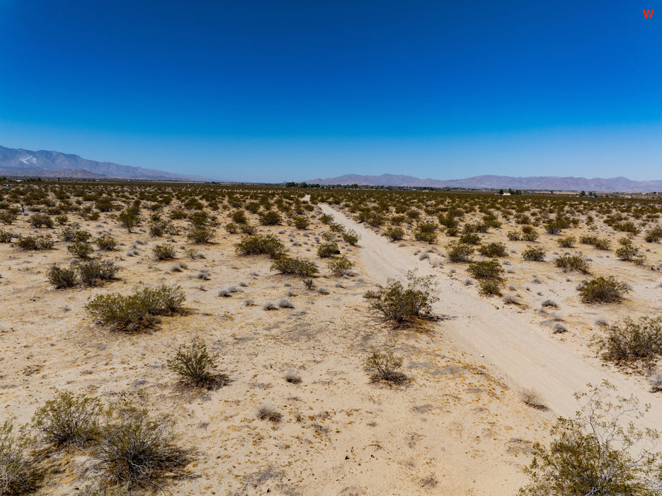 12.56 Acres Lucerne Valley, San Bernardino County, CA (Power & Paved Road)