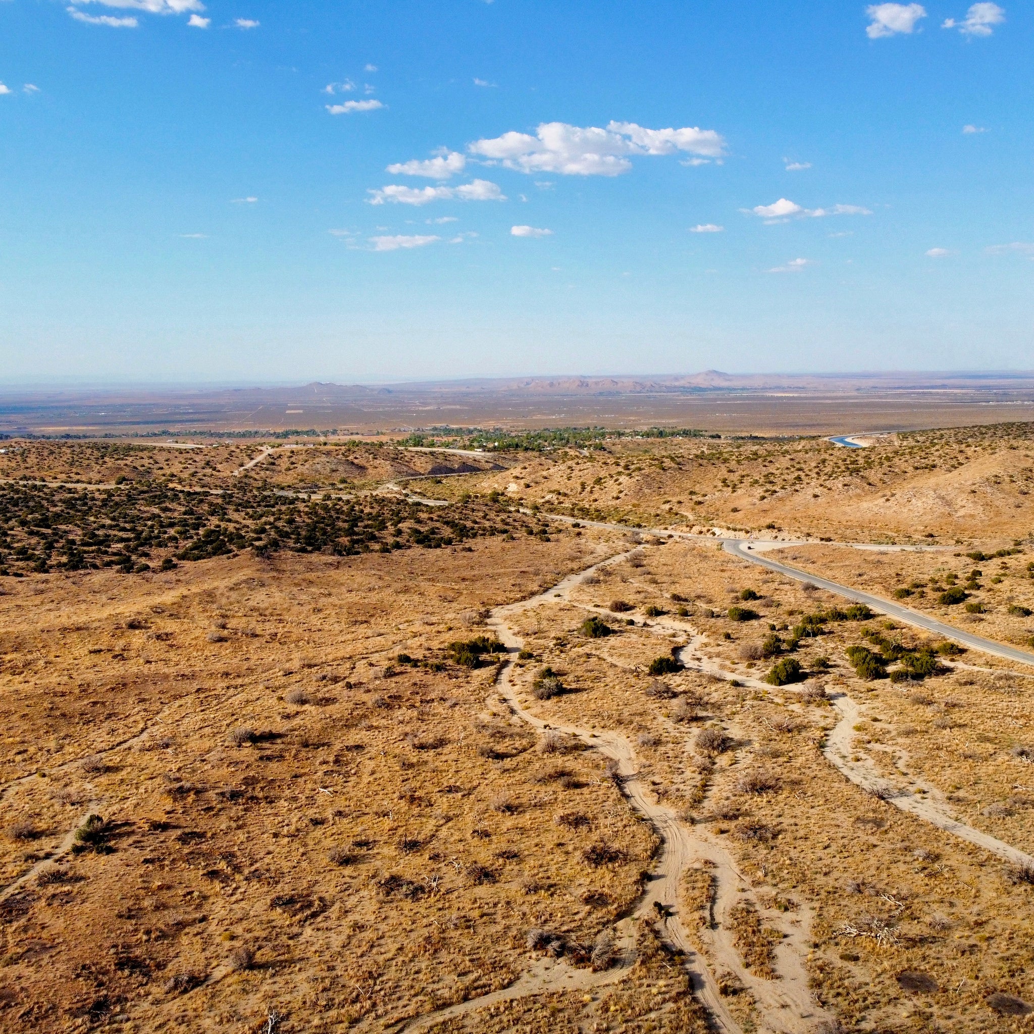 81.11 Acres Juniper Hills, Los Angeles County, CA (Paved Road)